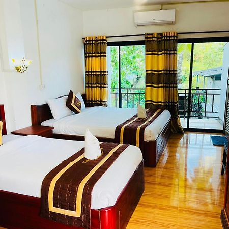 Alisona Hostel 万荣 外观 照片