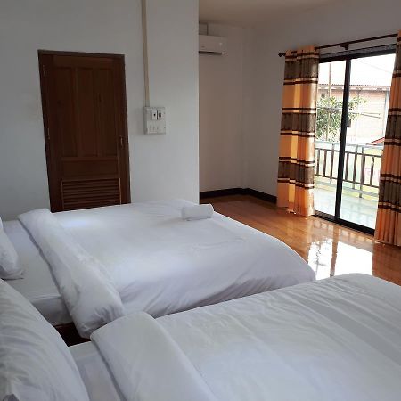 Alisona Hostel 万荣 外观 照片
