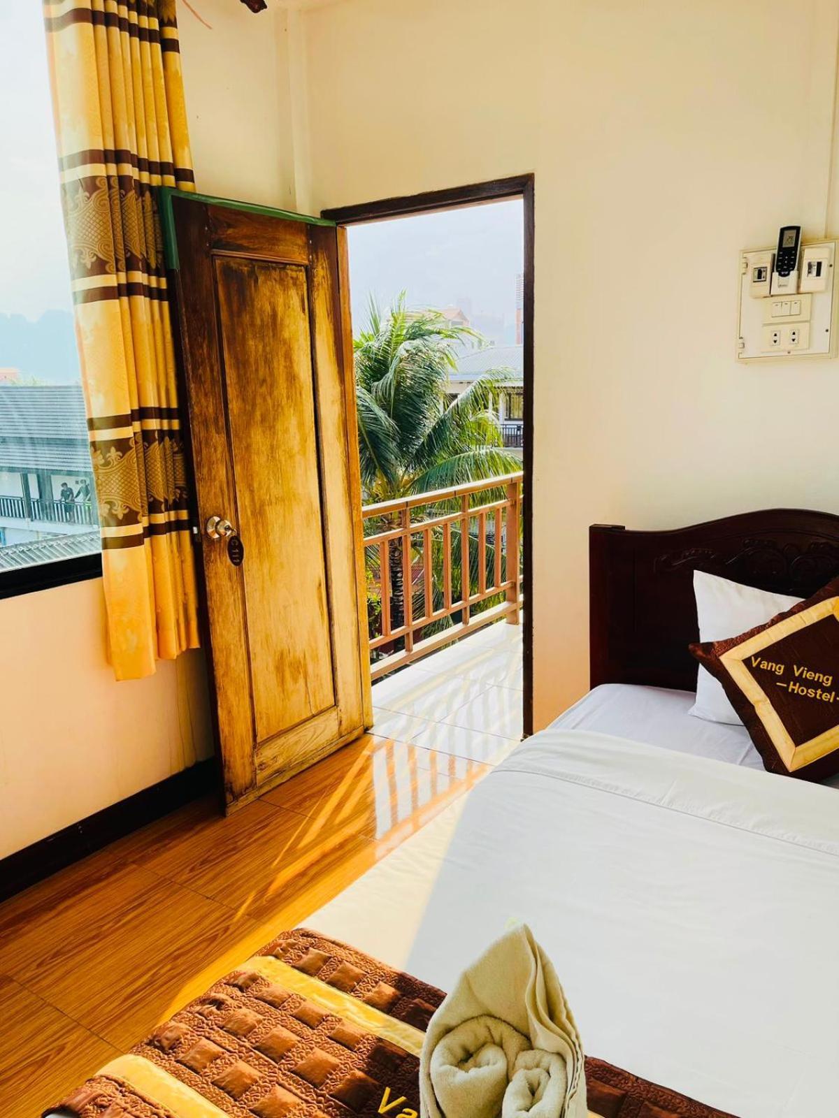 Alisona Hostel 万荣 外观 照片