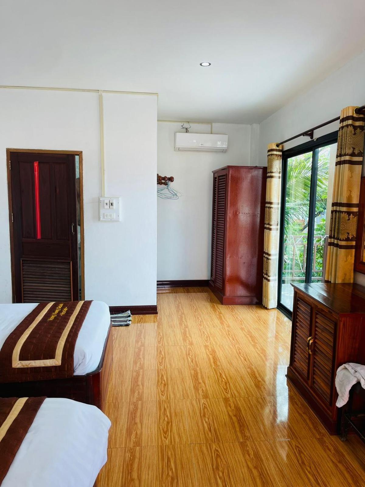 Alisona Hostel 万荣 外观 照片