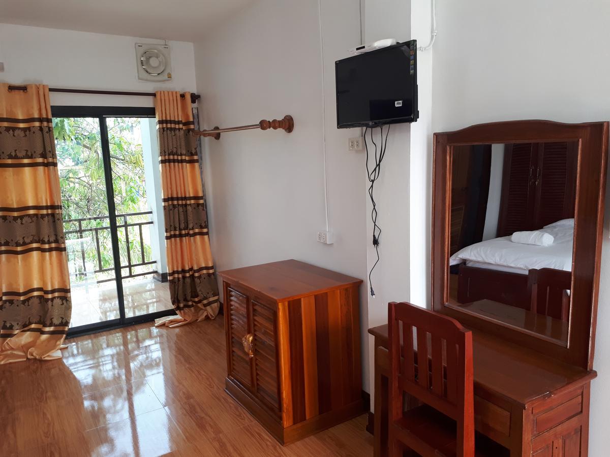 Alisona Hostel 万荣 外观 照片