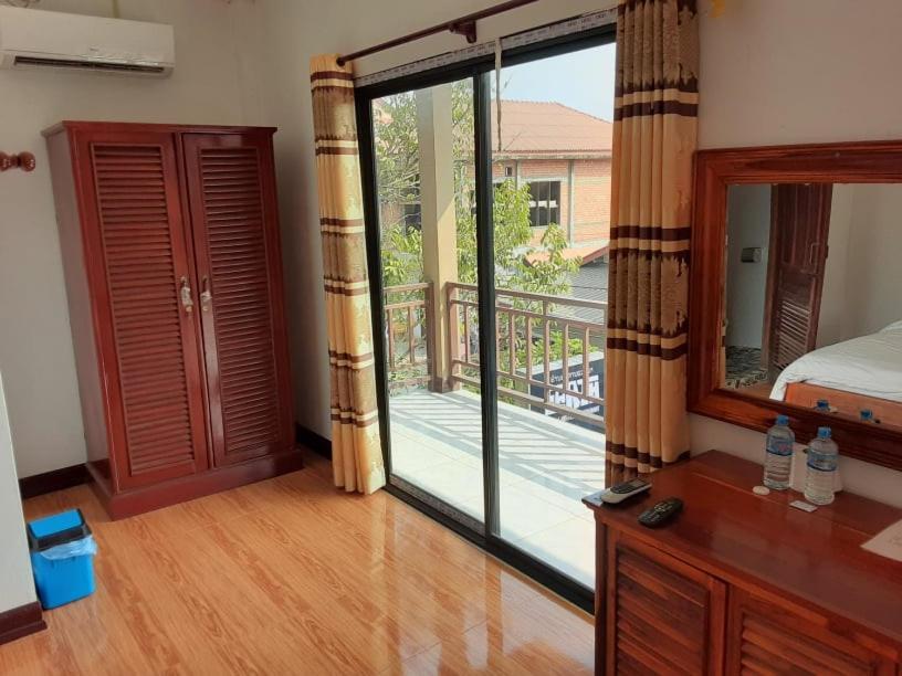 Alisona Hostel 万荣 外观 照片